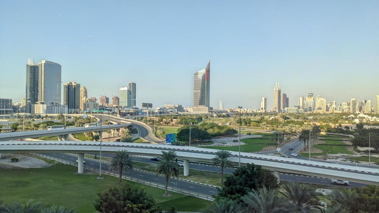 Taj Jumeirah Lakes Towers 두바이 외부 사진