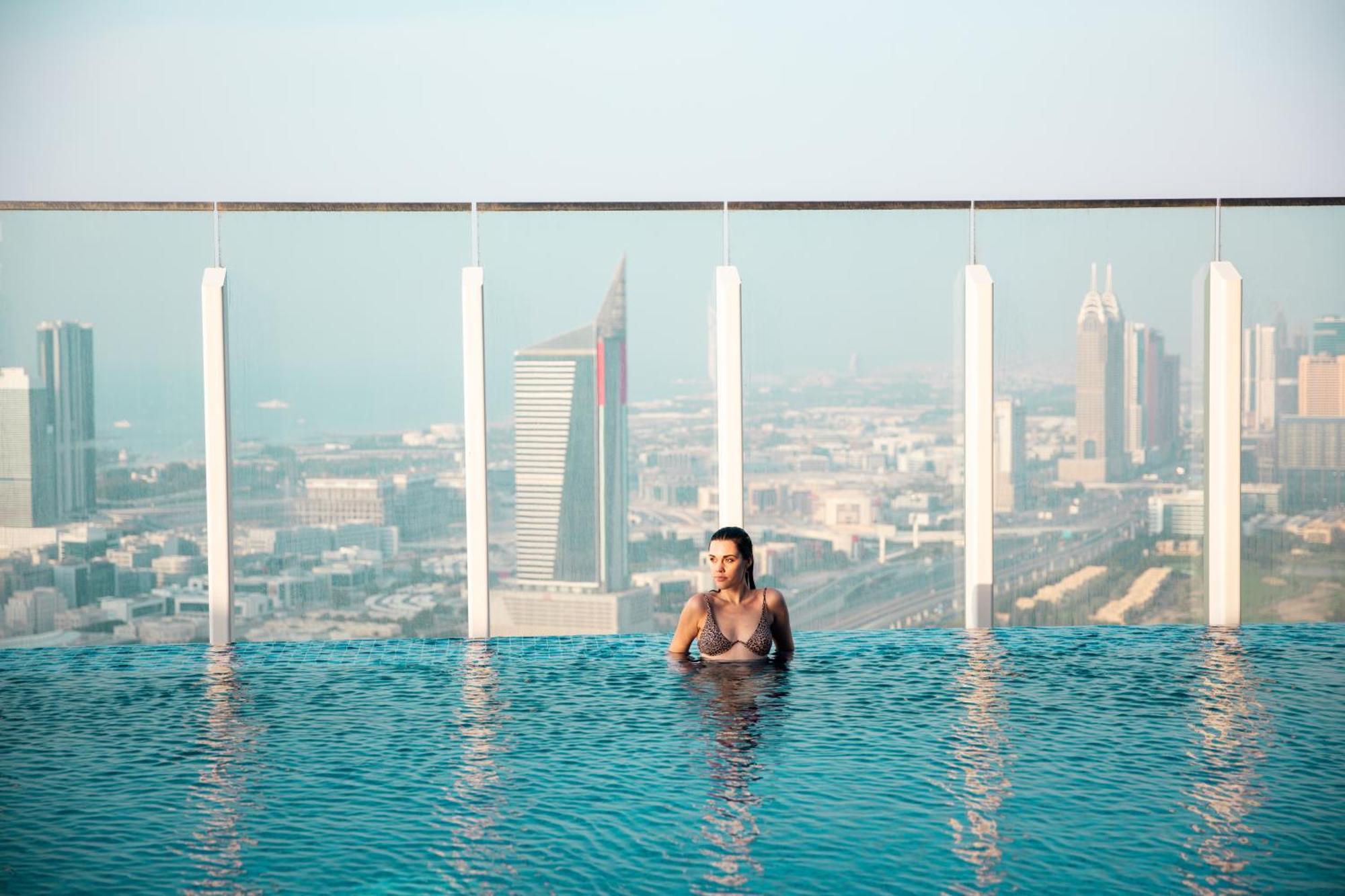 Taj Jumeirah Lakes Towers 두바이 외부 사진